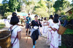 BIB: 3215
                            <button type="button" onclick="openModal(19031573)" class="btn btn-primary btn-sm float-right btn-popup" data-toggle="modal" data-target=".modal-high-quality">
                        <i class="fas fa-shopping-cart"></i> Add to Cart
                    </button>
                                            <button type="button" onclick="isThisMe(19031573, true)" class="btn btn-success btn-sm float-right btn-popup btn-isme hidden" data-toggle="tooltip" data-placement="bottom" title="นี่คือรูปของคุณใช่ไหม คลิกที่นี่เพื่อเอาเข้าอัลบั้ม">
                        <i class="fas fa-plus"></i> Add to album
                    </button>
                    <button type="button" onclick="isThisMe(19031573, false)" class="btn btn-warning btn-sm float-right btn-popup btn-isnotme hidden">
                        <i class="fas fa-ban"></i> Remove from album
                    </button>